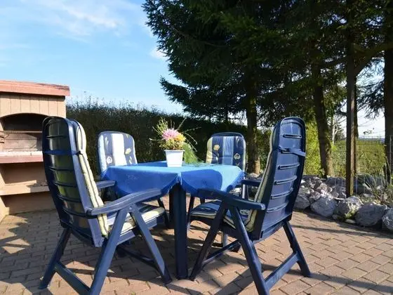 Holiday Home in Neustadt am Rennsteig With Pond - Dış Mekan