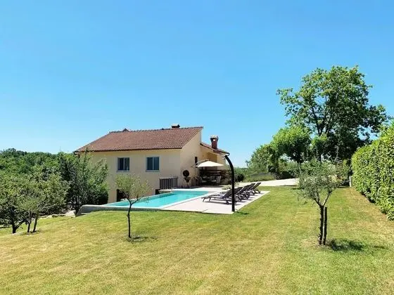 Holiday Home with pool and garden - Dış Mekan