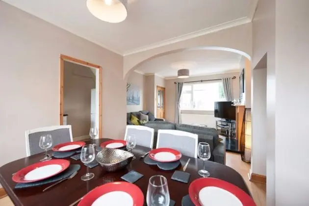 Holiday Home - Sleeps 7 - Oda Düzeni