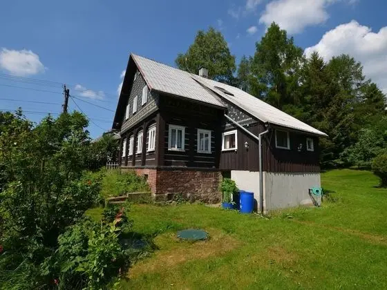 Holiday Home in Staré Křečany With Fenced Garden