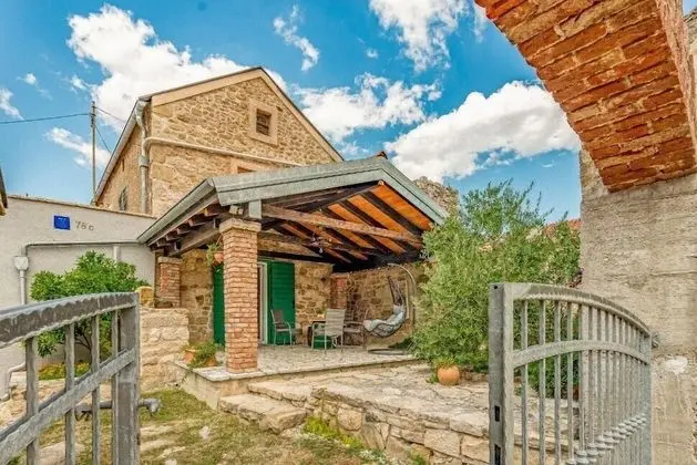 Holiday Home Stone Wall