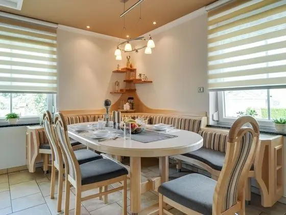 Holiday Home Tina With Beautiful Terrace - Yerinde Yemek