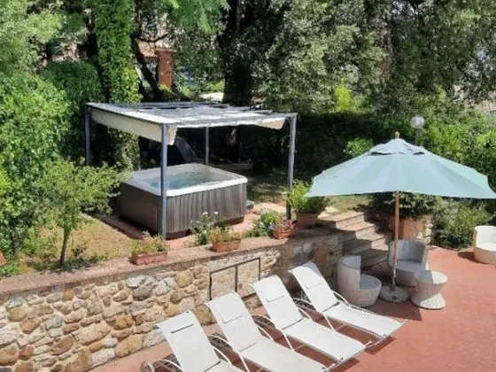 Holiday Home in Town Center with Pool, Garden, Hot Tub - Dış Mekan