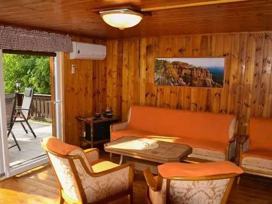Holiday Home With Well-kept Fenced-in Rice on the Shore of a Small Reservoir - Yerinde Yemek