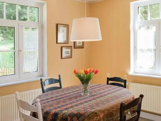 Holiday Home in the Weser Highlands in a Unique Location With Sunny Terrace - Yerinde Yemek