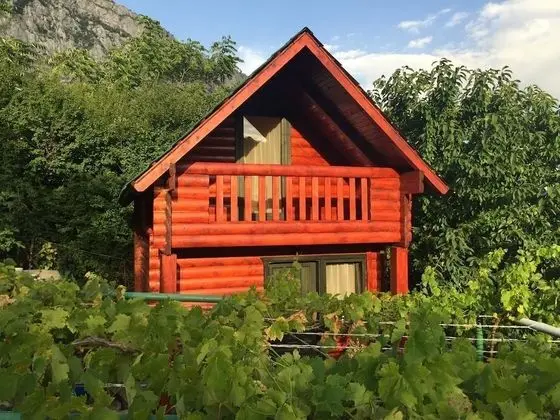 Holiday Homes & Bungalows Povija