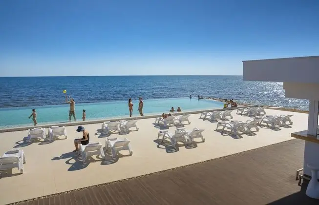 Holiday Homes Sirena Classic - Havuz