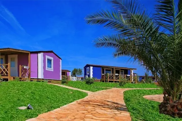 Holiday Homes Sirena Premium Village - Dış Mekan