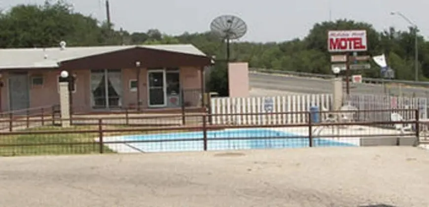 Holiday Host Motel - Havuz
