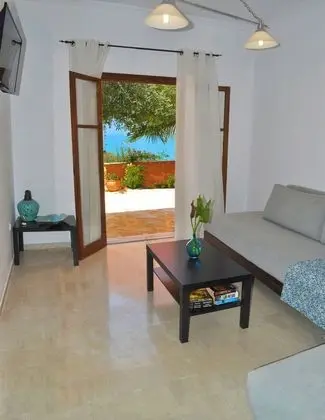 Holiday House Angelos D on Agios Gordios Beach - Oda