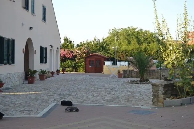 Holiday House Events With Private Pool in the Center of Sicily - Dış Mekan