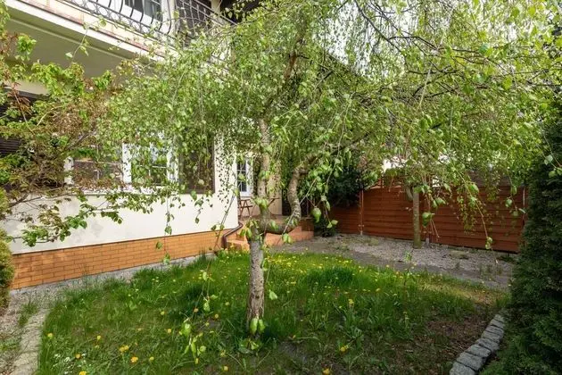 Holiday House Near the Beach by Renters - Dış Mekan