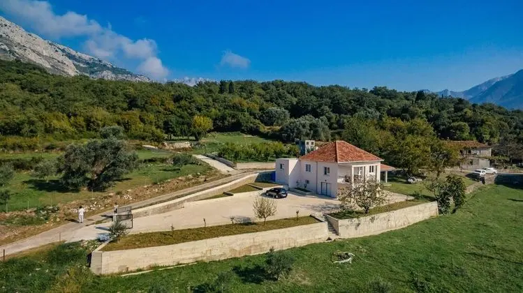 Holiday House Uphill Glavanovic