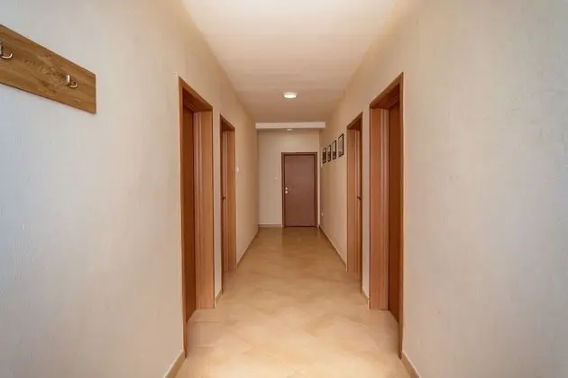 Holiday House Uphill Glavanovic - Lobi
