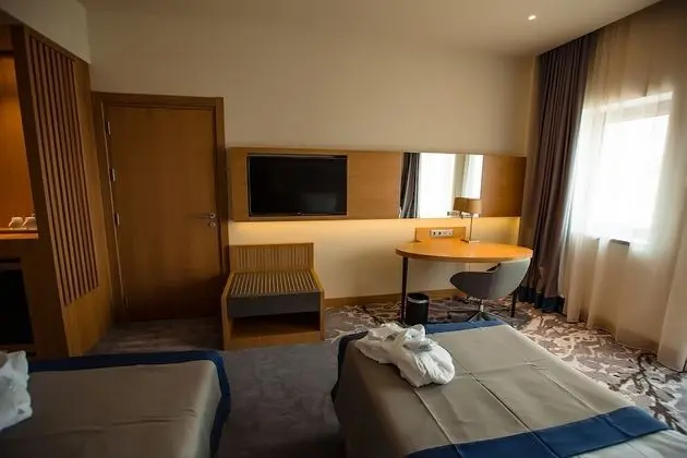 Holiday Inn Aktau - Seaside, an IHG Hotel - Oda