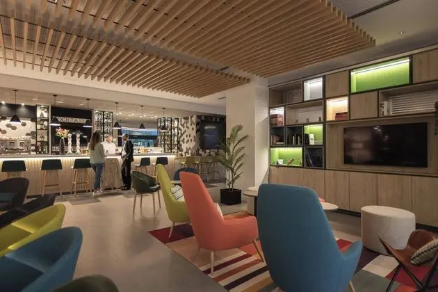 Holiday Inn Barcelona-Sant Cugat, an IHG Hotel - Dış Mekan