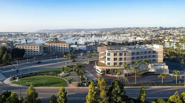Holiday Inn Bayside - Dış Mekan