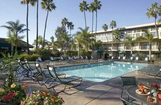 Holiday Inn Bayside - Havuz