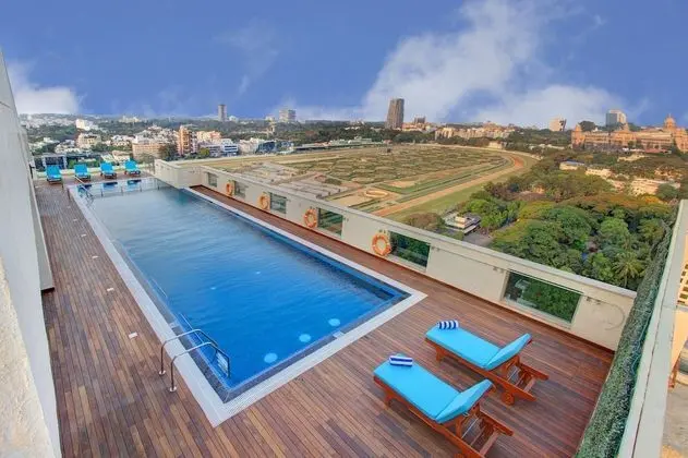 Holiday Inn Bengaluru Racecourse, an IHG Hotel - Havuz