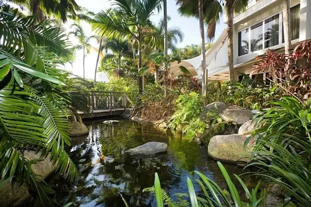 Holiday Inn Cairns Harbourside - Genel