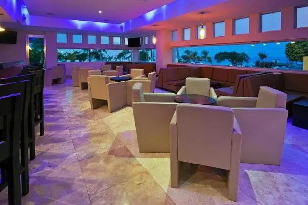 Holiday Inn Campeche - Bar
