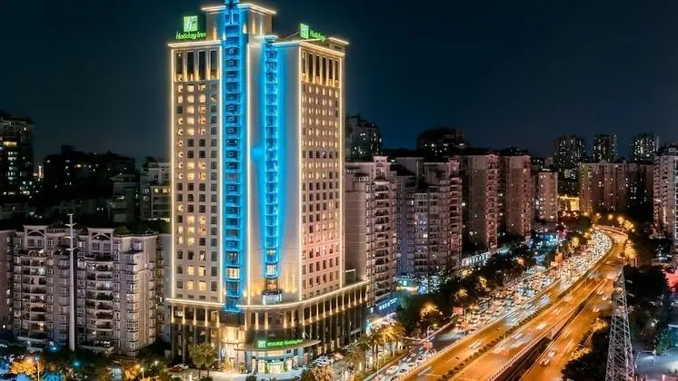 Holiday Inn Chongqing Guanyinqiao, an IHG Hotel - Dış Mekan