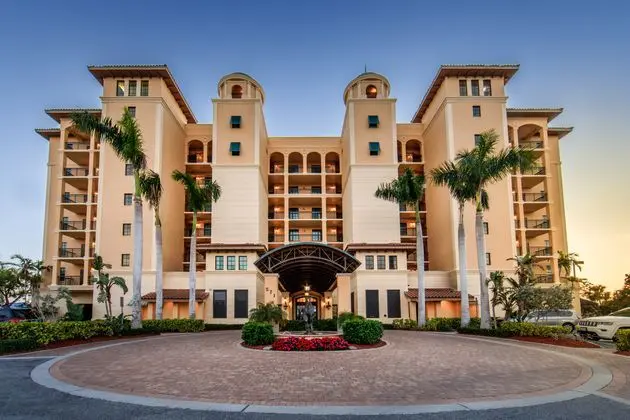 Holiday Inn Club Vacations Sunset Cove Resort