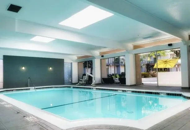 Holiday Inn Dublin Pleasanton - Havuz
