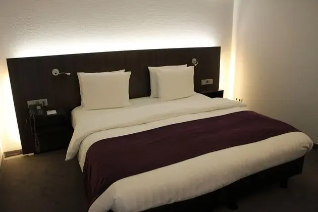 Holiday Inn Dusseldorf - Hafen