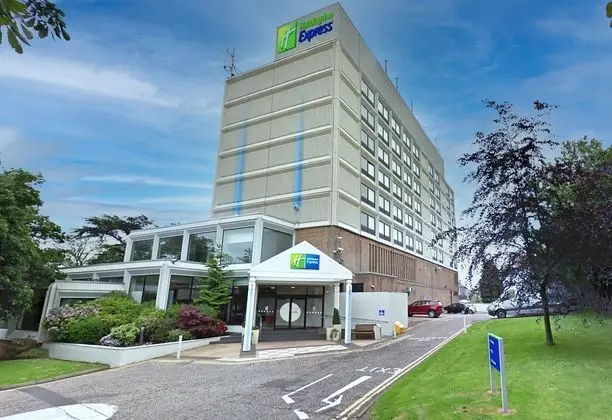 Holiday Inn Edinburgh West - Dış Mekan