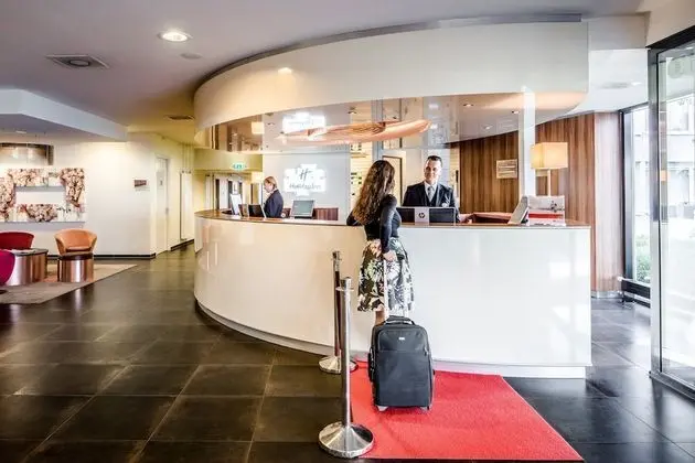Holiday Inn Eindhoven Centre, an IHG Hotel - Dış Mekan