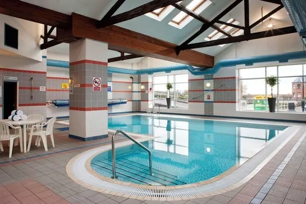 Holiday Inn Ellesmere Port, an IHG Hotel - Havuz