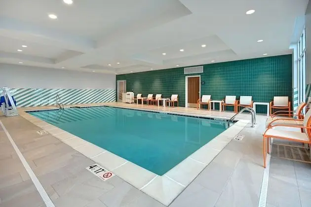 Holiday Inn Erie, an IHG Hotel - Havuz