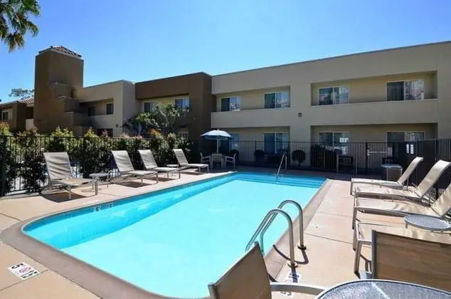 Holiday Inn Express Airport Old Town