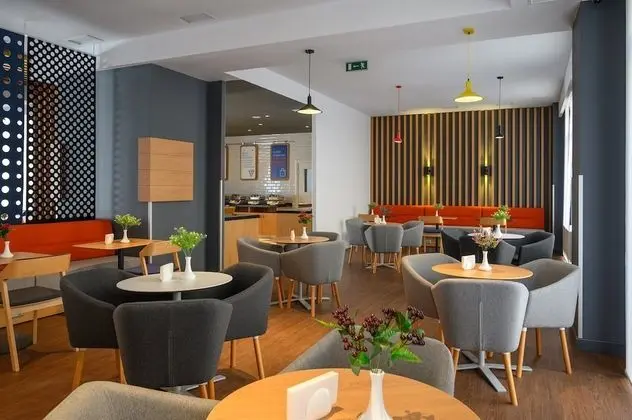 Holiday Inn Express Almaty, An Ihg Hotel - Yerinde Yemek