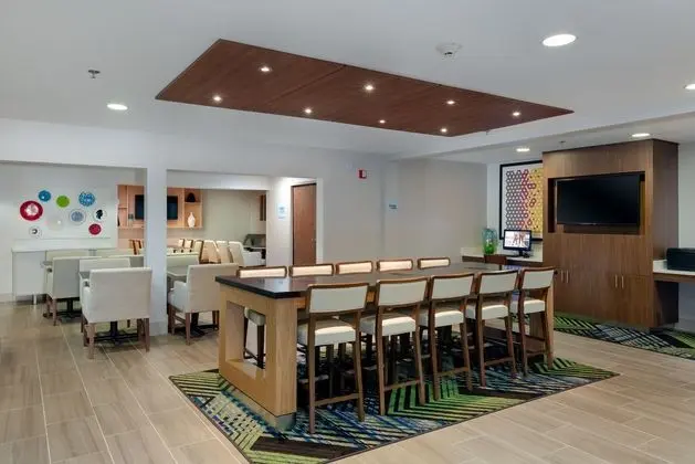 Holiday Inn Express Alpharetta - Roswell - Dış Mekan