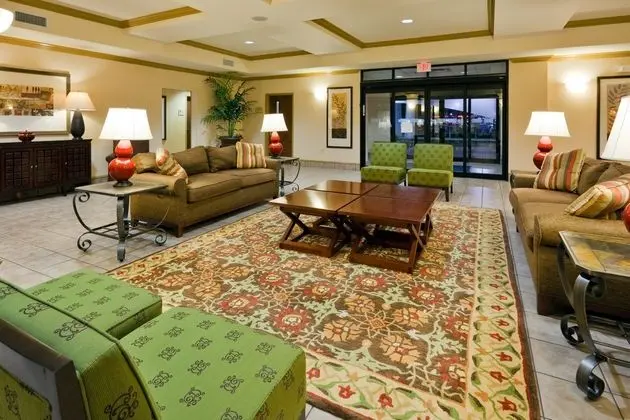 Holiday Inn Express and Suites Pell City - Lobi