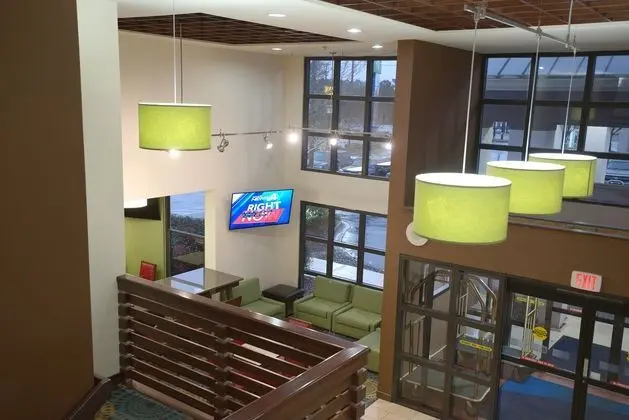 Holiday Inn Express Anderson-I-85 (Exit 27-Highway - Lobi