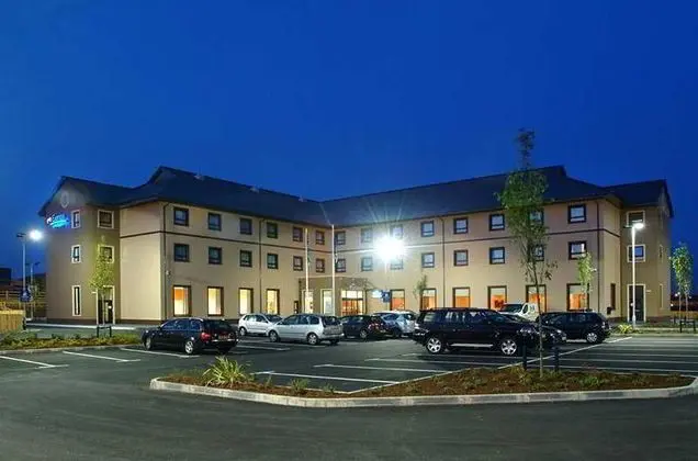 Holiday Inn Express Antrim - Genel