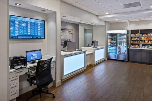 Holiday Inn Express Atlanta Airport - Dış Mekan
