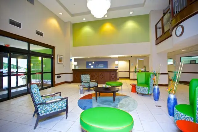 Holiday Inn Express Atlanta NE - I-85 Clairmont