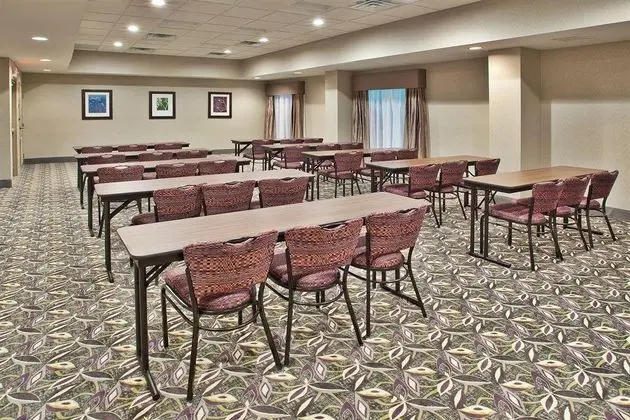 Holiday Inn Express Atlanta West - Theme Park Area