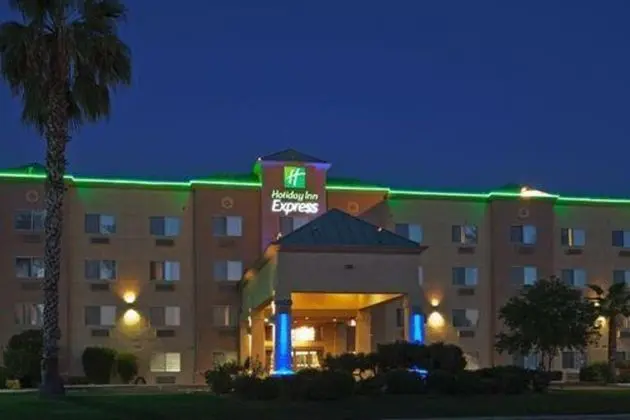 Holiday Inn Express Bakersfield 