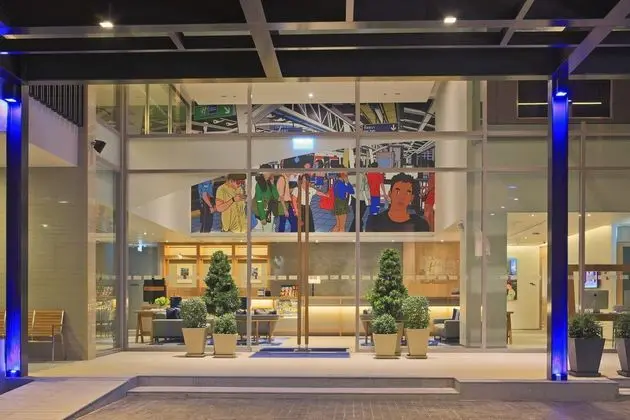 Holiday Inn Express Bangkok Sathorn - Genel
