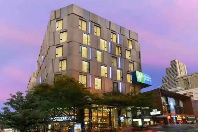Holiday Inn Express Bangkok Sukhumvit 11, an IHG Hotel