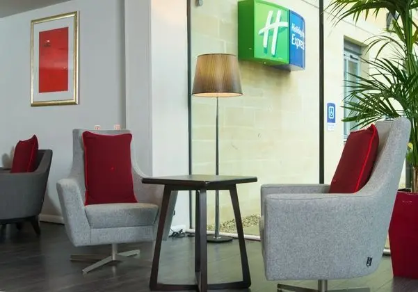 Holiday Inn Express Bath - Lobi