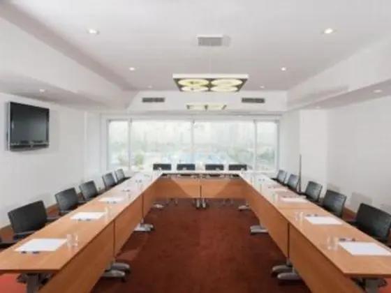 Holiday Inn Express Beijing Wangjing - İş / Konferans