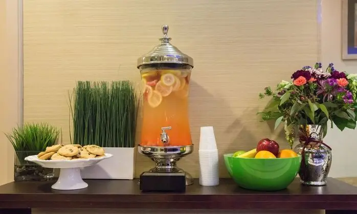 Holiday Inn Express Benicia - Dış Mekan