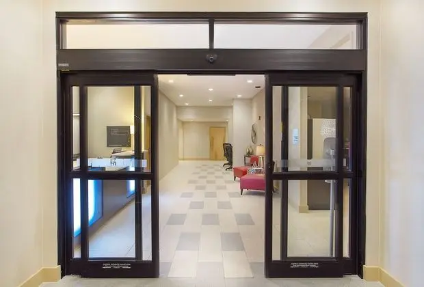 Holiday Inn Express Berea - Dış Mekan
