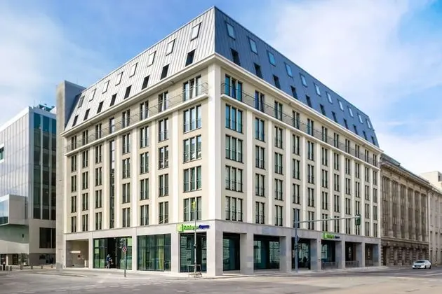 Holiday Inn Express Berlin - Alexanderplatz, an IHG Hotel